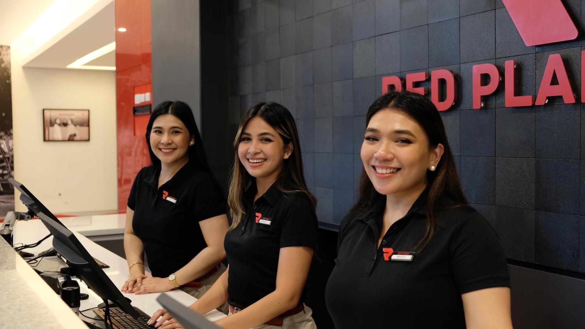 Red Planet Bgc The Fort Тагуиг Екстериор снимка